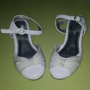 Cute little girl pumps!